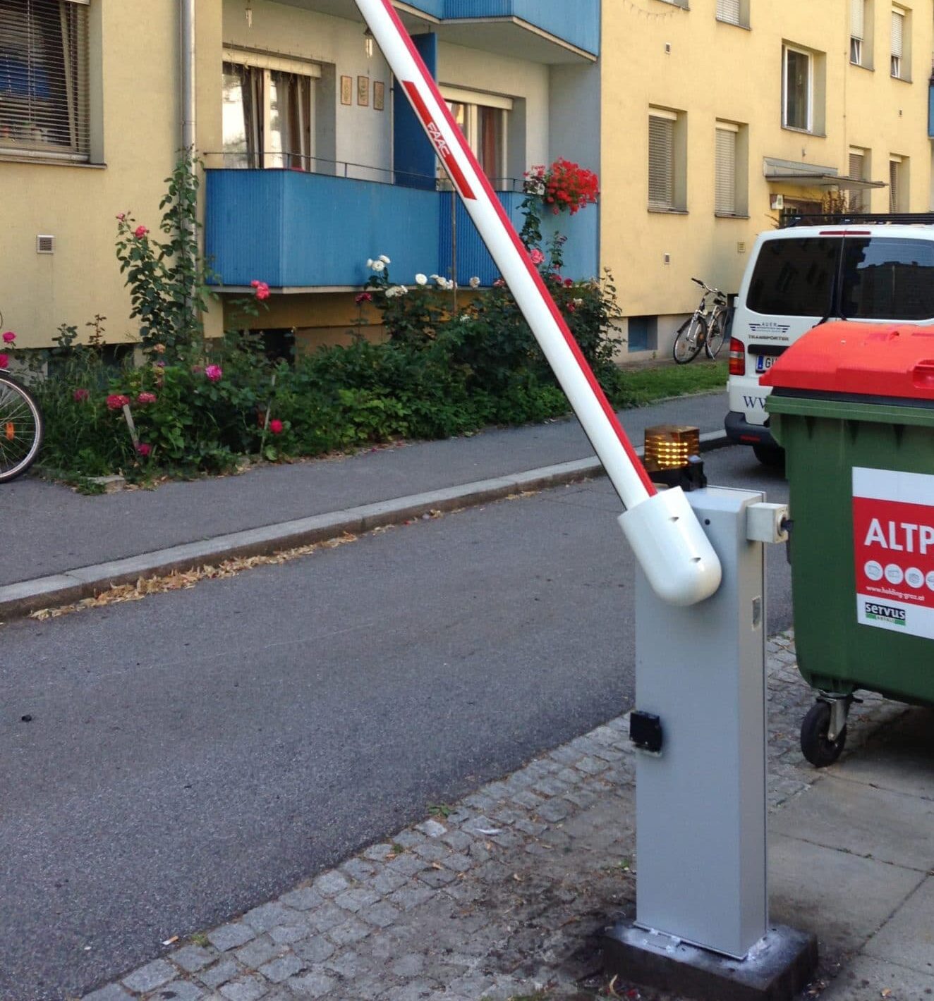 Schranken für Wohnanlagen