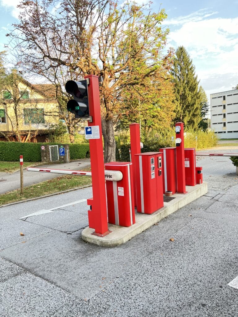 Parksystem mit Kennzeichenerkennung