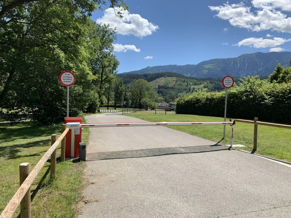 Seezufahrt, Privatweg Sperre